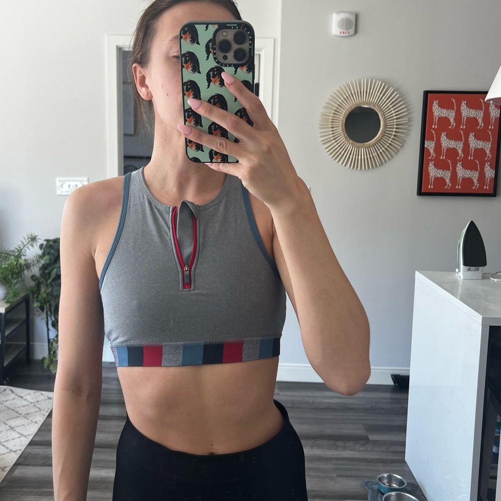Sports bra
